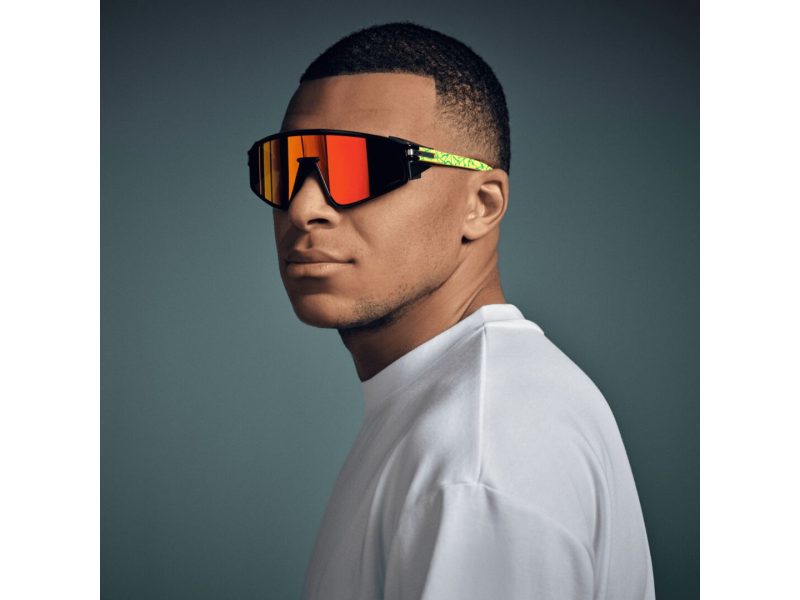 Oakley Latch Panel OO 9404 10 135 Occhiali da Sole