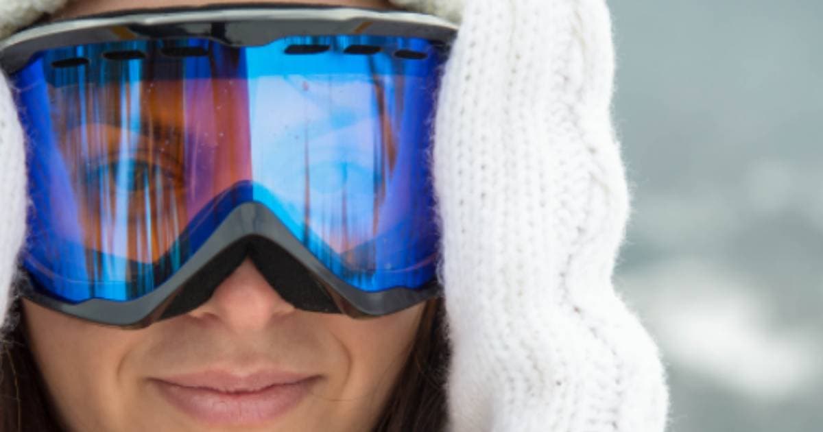 Sciare per le persone con gli occhiali